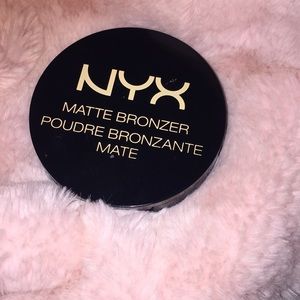 NYX Matte Bronzer.